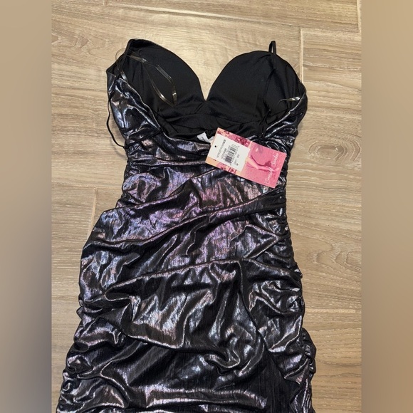 Emerald Sundae Metallic Ruched Spaghetti
Strap Mini Dress Black M - Picture 8 of 16
